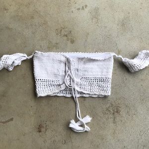 Andi Bagus Off the Shoulder Crop